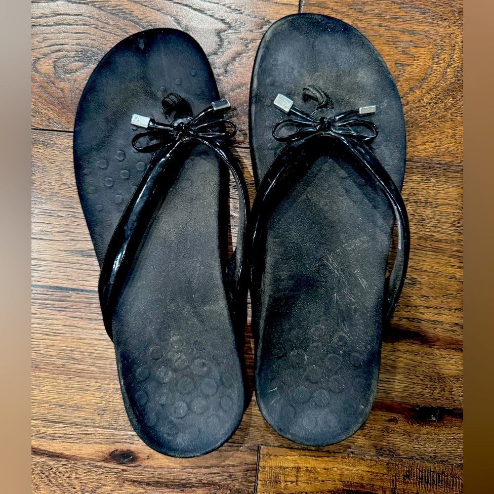 Vionic Toe Post Sandal